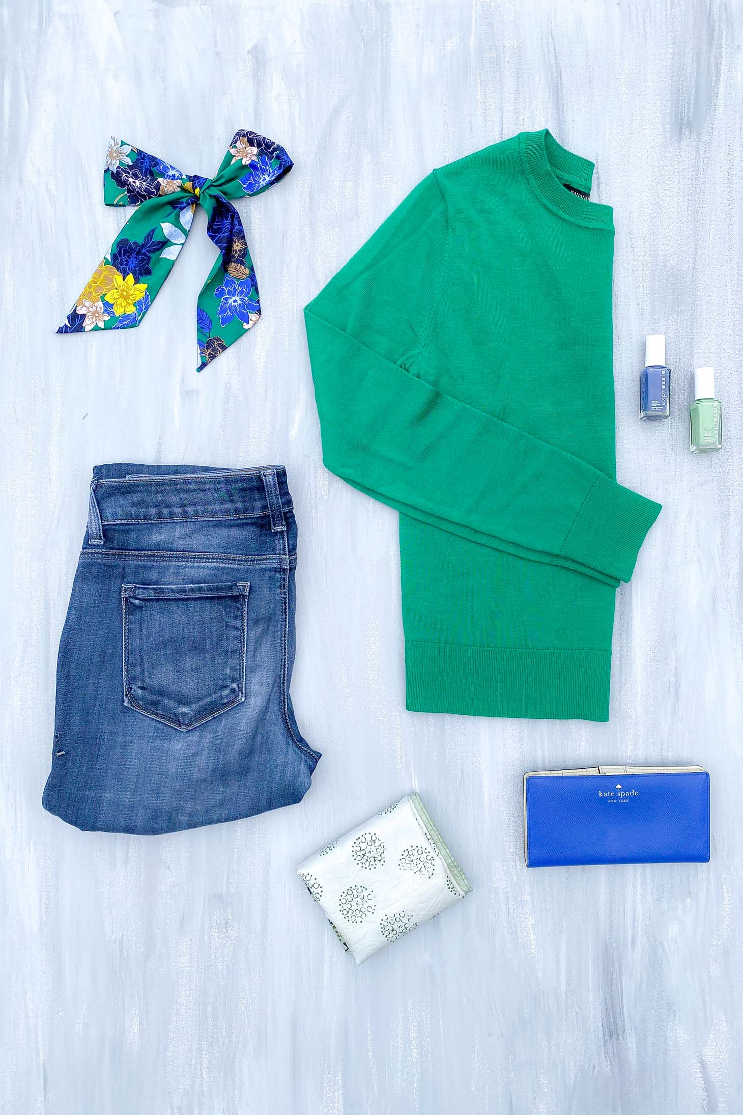 2020 Fashion Color Trends: Greens and blues.  Pair a dark shade of blue with a light green, or vice-versa.  Add a pop of yellow or orange.  #fashion #style #colortrends