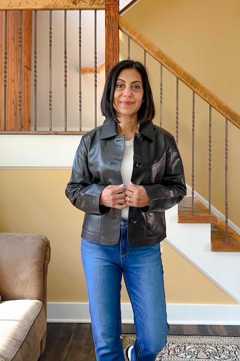 Fashionipa (Nipa) wearing a black leather jacket.